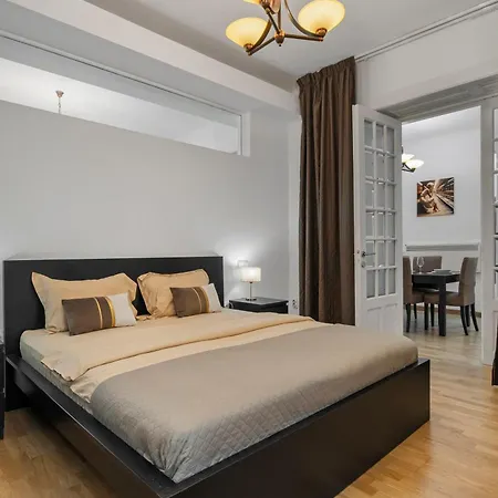 Charm By Victoriei Bukarest