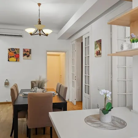 Charm By Victoriei 公寓