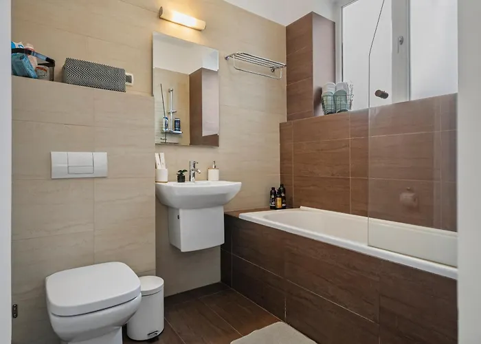 Charm By Victoriei Apartman *